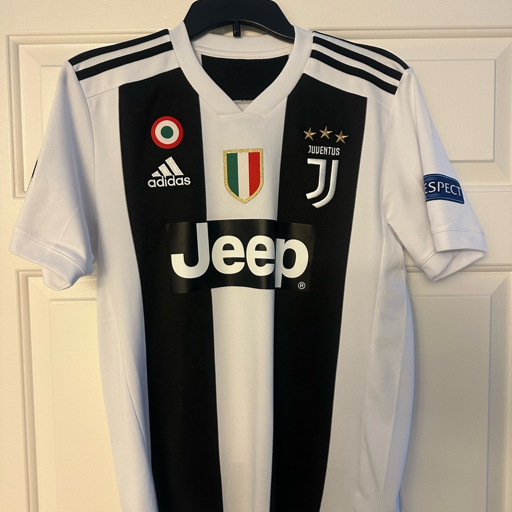 Juventus Chiellini Jersey - Men’s Small